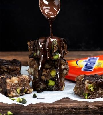 Schoko-Dattel-Walnuss-Raw-Bites mit Zimt und Vanille